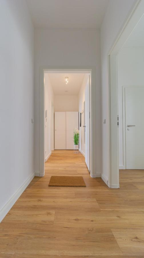 Modernes Apartment - Zentral, Ruhig, Wlan, Netflix, Kueche, Schreibtisch, Parkplatz, Waschtrockner Cottbus Dış mekan fotoğraf